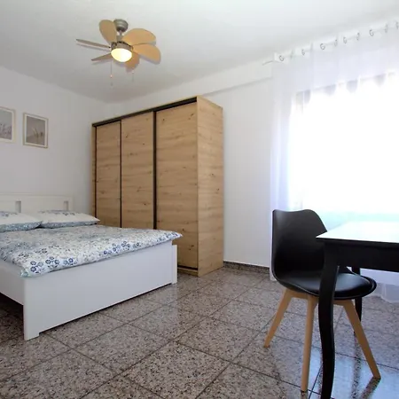 Bella Grau Y Platja *